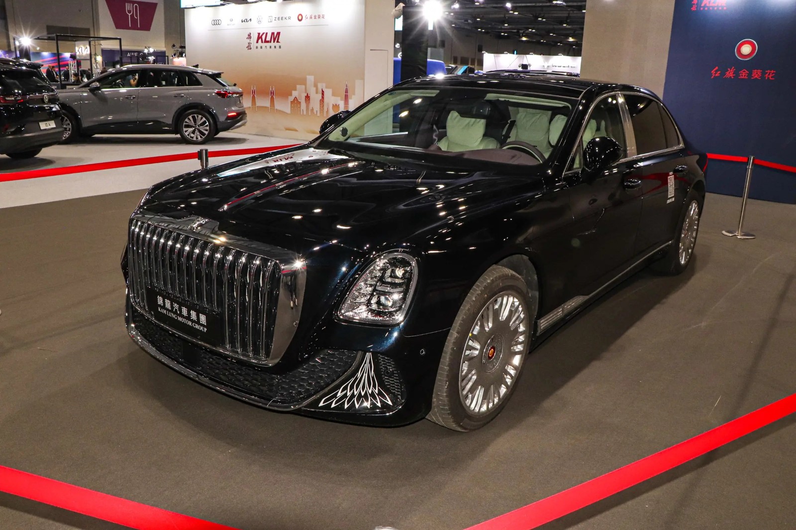 紅旗汽車車燈激光鐳雕工藝——光影美學(xué)的精密制造