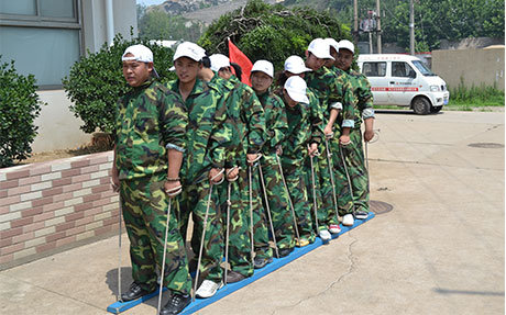 2011年7月海濱拓展訓練=步調(diào)一致